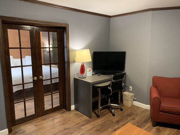 Imagen de la habitación del Hotel Super 8 By Wyndham Sturbridge. Foto 3