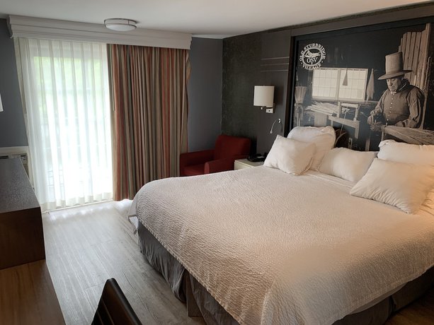 Imagen de la habitación del Hotel Super 8 By Wyndham Sturbridge. Foto 4
