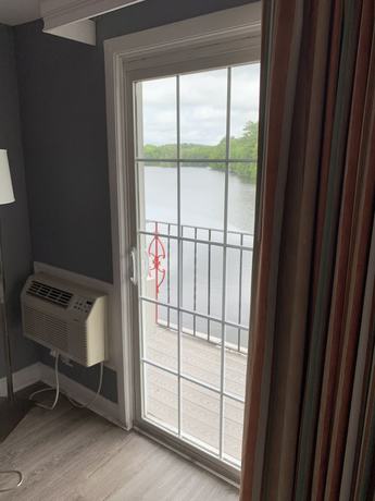 Imagen de la habitación del Hotel Super 8 By Wyndham Sturbridge. Foto 7