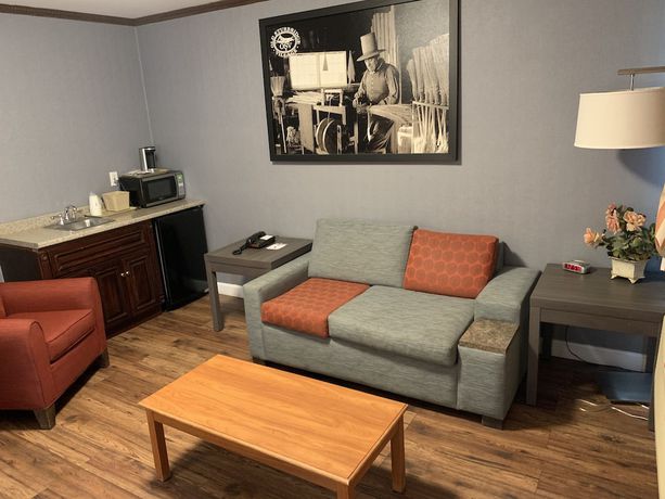 Imagen de la habitación del Hotel Super 8 By Wyndham Sturbridge. Foto 13