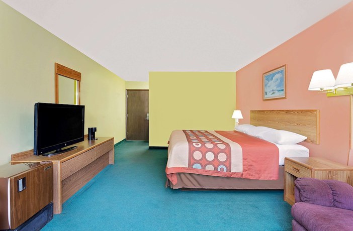 Imagen de la habitación del Hotel Super 8 By Wyndham Sturgeon Bay. Foto 4