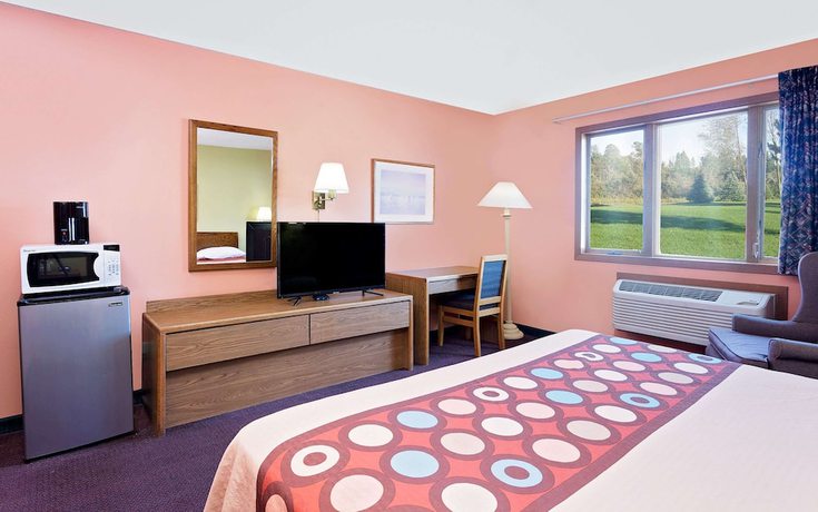 Imagen de la habitación del Hotel Super 8 By Wyndham Sturgeon Bay. Foto 6