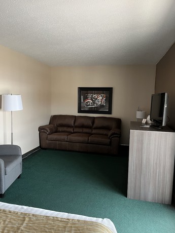 Imagen de la habitación del Hotel Super 8 By Wyndham Sturgis. Foto 2