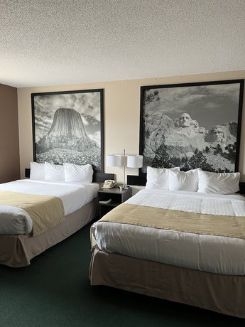 Imagen de la habitación del Hotel Super 8 By Wyndham Sturgis. Foto 11