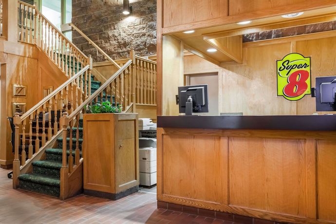 Imagen de los interiores del Hotel Super 8 By Wyndham Sudbury On. Foto 17
