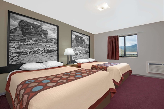 Imagen de la habitación del Hotel Super 8 By Wyndham Taos. Foto 2