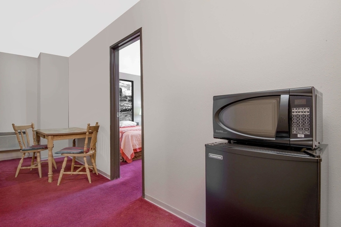 Imagen de la habitación del Hotel Super 8 By Wyndham Taos. Foto 3