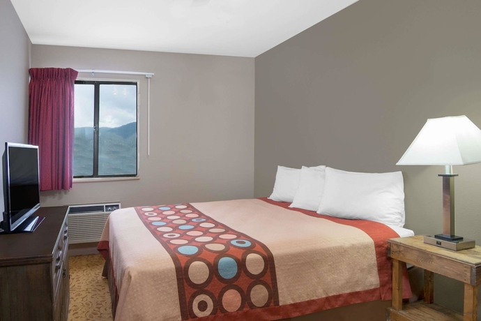 Imagen de la habitación del Hotel Super 8 By Wyndham Taos. Foto 7