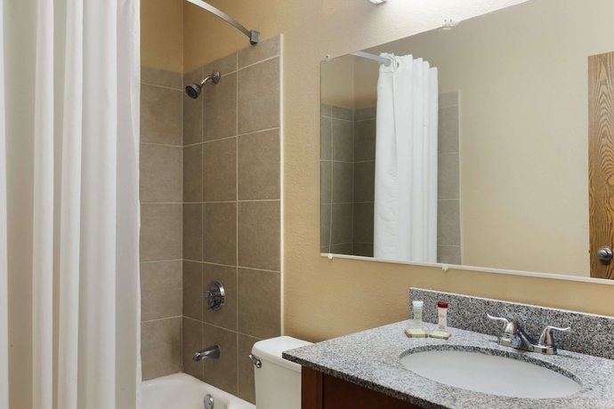 Imagen de la habitación del Hotel Super 8 By Wyndham Taylor/detroit Area. Foto 4
