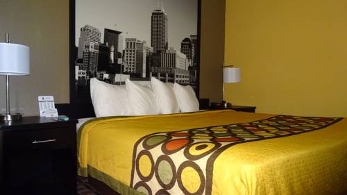 Imagen de la habitación del Hotel Super 8 By Wyndham Terre Haute. Foto 3