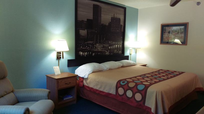 Imagen de la habitación del Hotel Super 8 By Wyndham Thurmont. Foto 12