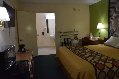 Imagen de la habitación del Hotel Super 8 By Wyndham Tifton. Foto 14