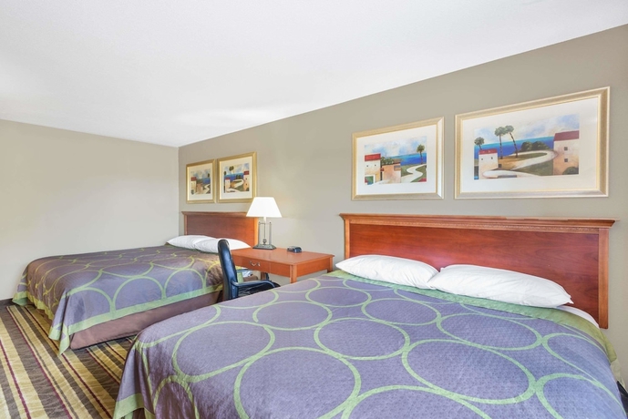 Imagen de la habitación del Hotel Super 8 By Wyndham Tilton/lake Winnipesaukee. Foto 3