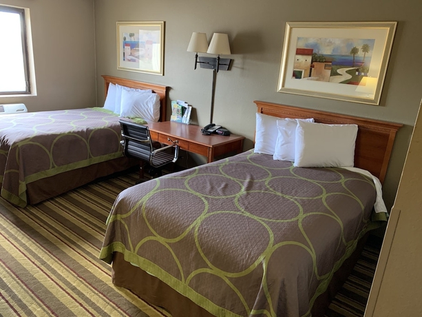 Imagen de la habitación del Hotel Super 8 By Wyndham Tilton/lake Winnipesaukee. Foto 5