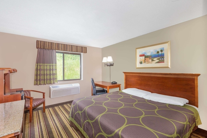 Imagen de la habitación del Hotel Super 8 By Wyndham Tilton/lake Winnipesaukee. Foto 6