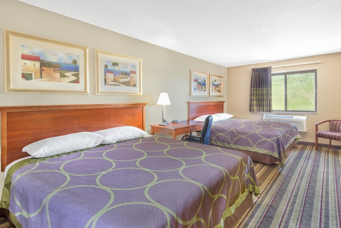 Imagen de la habitación del Hotel Super 8 By Wyndham Tilton/lake Winnipesaukee. Foto 8