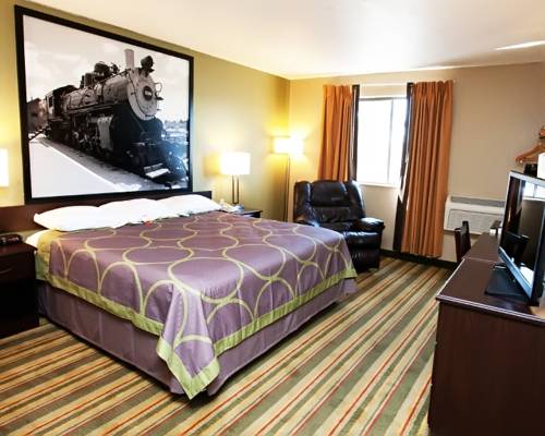 Imagen de la habitación del Hotel Super 8 By Wyndham Topeka/wanamaker Rd/i-70. Foto 2