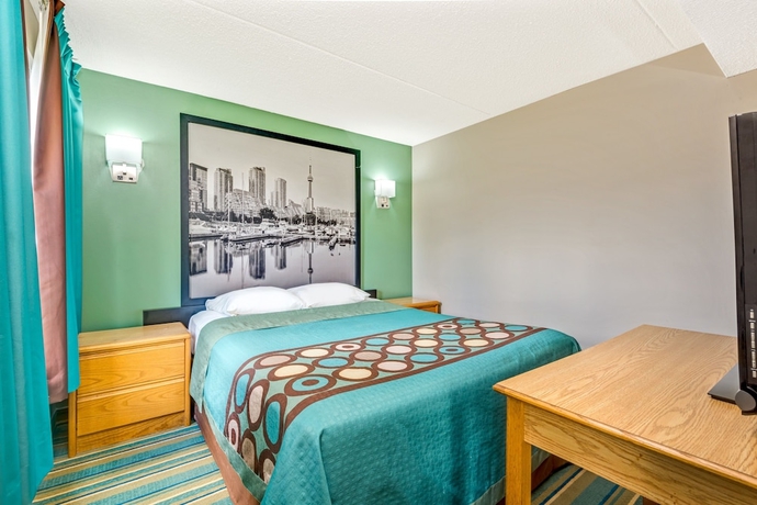 Imagen de la habitación del Hotel Super 8 By Wyndham Toronto East On. Foto 5