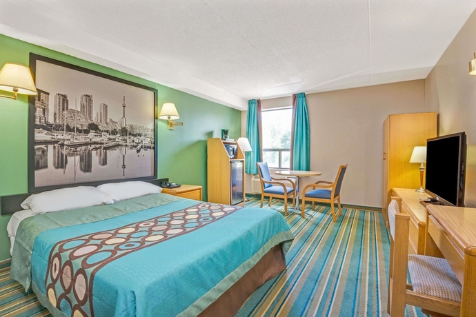 Imagen de la habitación del Hotel Super 8 By Wyndham Toronto East On. Foto 9