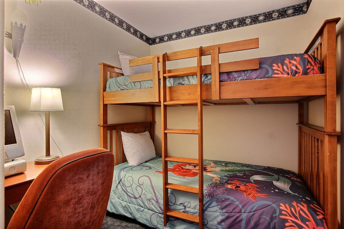 Imagen de la habitación del Hotel Super 8 By Wyndham Trois-rivieres. Foto 6