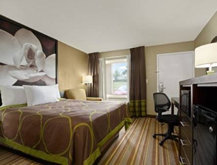 Imagen de la habitación del Hotel Super 8 By Wyndham Tupelo Airport. Foto 2