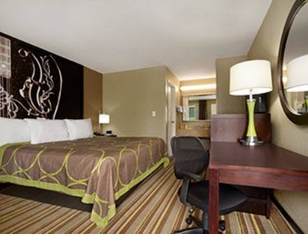 Imagen de la habitación del Hotel Super 8 By Wyndham Tupelo Airport. Foto 4