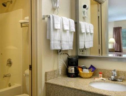 Imagen de la habitación del Hotel Super 8 By Wyndham Tupelo Airport. Foto 5