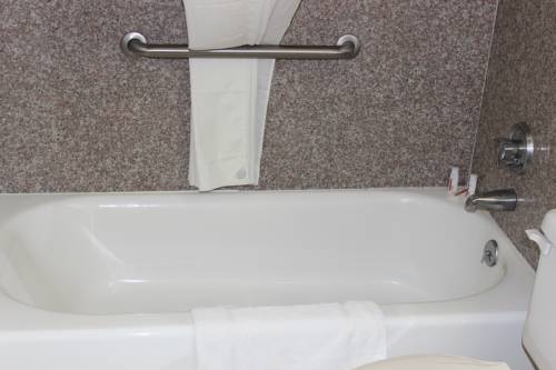 Imagen de la habitación del Hotel Super 8 By Wyndham Tuscaloosa. Foto 10