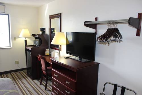 Imagen de la habitación del Hotel Super 8 By Wyndham Tuscaloosa. Foto 11