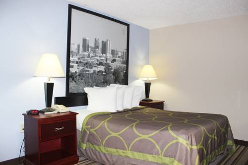 Imagen de la habitación del Hotel Super 8 By Wyndham Tuscaloosa. Foto 15