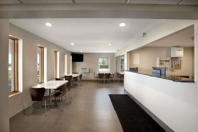 Imagen de los interiores del Hotel Super 8 By Wyndham Tuscola. Foto 13