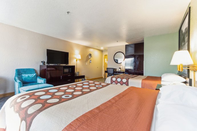 Imagen de la habitación del Hotel Super 8 By Wyndham Uniontown Pa. Foto 9