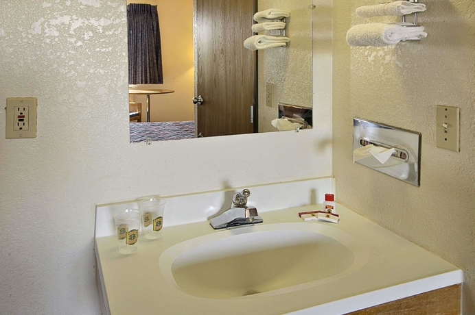 Imagen de la habitación del Hotel Super 8 By Wyndham Vacaville. Foto 4