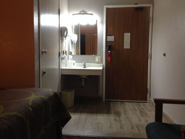 Imagen de la habitación del Hotel Super 8 By Wyndham Vacaville. Foto 9