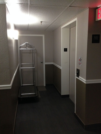 Imagen de los interiores del Hotel Super 8 By Wyndham Vacaville. Foto 17