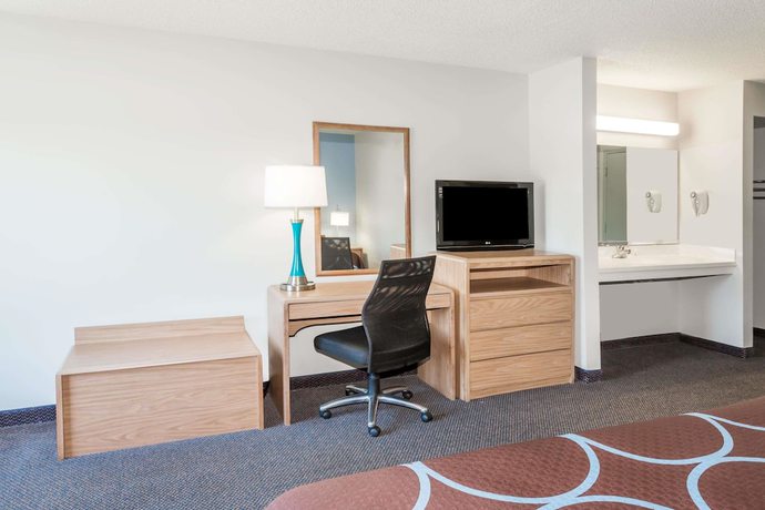 Imagen de la habitación del Hotel Super 8 By Wyndham Valdosta Ga I-75. Foto 10