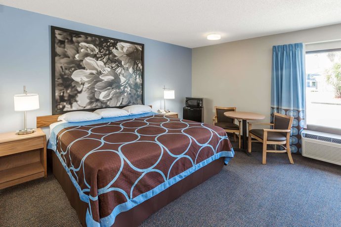 Imagen de la habitación del Hotel Super 8 By Wyndham Valdosta Ga I-75. Foto 11