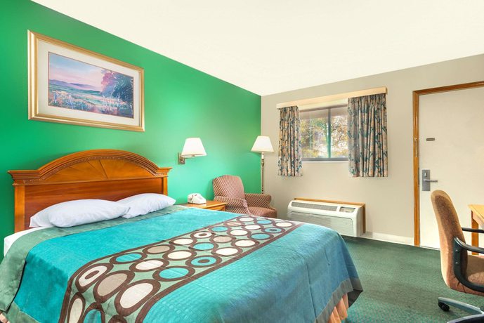 Imagen de la habitación del Hotel Super 8 By Wyndham Vandalia/dayton International Airport. Foto 6