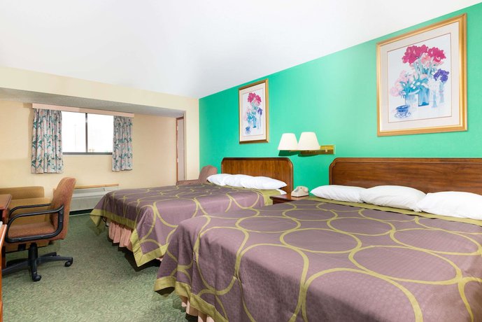 Imagen de la habitación del Hotel Super 8 By Wyndham Vandalia/dayton International Airport. Foto 11