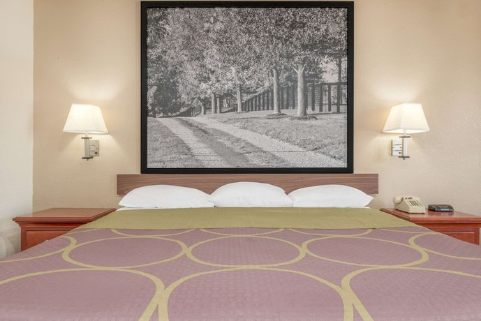 Imagen de la habitación del Hotel Super 8 By Wyndham Vincennes. Foto 5