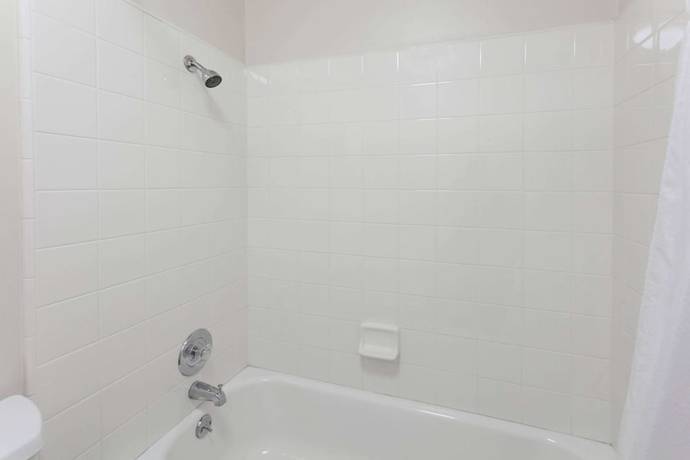 Imagen de la habitación del Hotel Super 8 By Wyndham Visalia. Foto 9