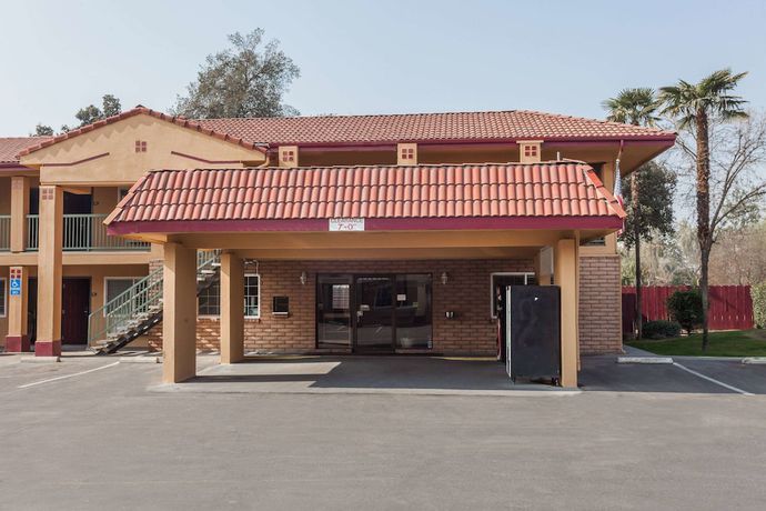 Imagen general del Hotel Super 8 By Wyndham Visalia. Foto 2