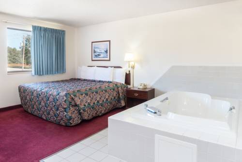 Imagen de la habitación del Hotel Super 8 By Wyndham Warrenton. Foto 4