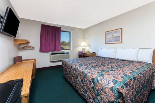 Imagen de la habitación del Hotel Super 8 By Wyndham Warrenton. Foto 13