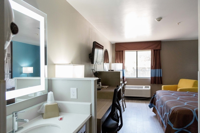 Imagen de la habitación del Hotel Super 8 By Wyndham Waxahachie Tx. Foto 9