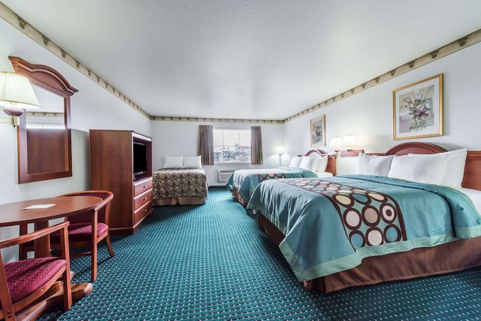 Imagen de la habitación del Hotel Super 8 By Wyndham Weatherford. Foto 4