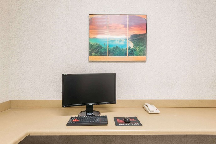 Imagen de los interiores del Hotel Super 8 By Wyndham Weatherford. Foto 13
