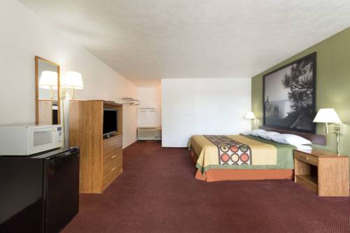 Imagen de la habitación del Hotel Super 8 By Wyndham Wells. Foto 4