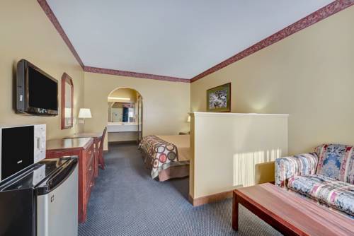 Imagen de la habitación del Hotel Super 8 By Wyndham Weslaco. Foto 10