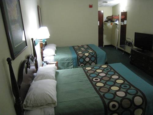 Imagen de la habitación del Hotel Super 8 By Wyndham West Greenwich/providence. Foto 10